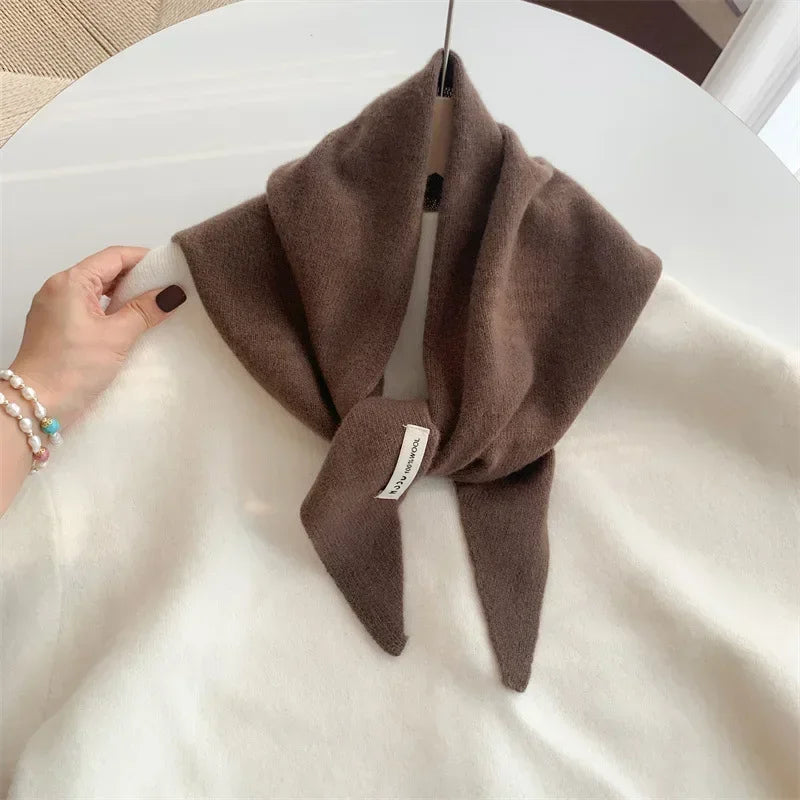 Écharpe Femme Laine Triangle – Chaude & Tendance