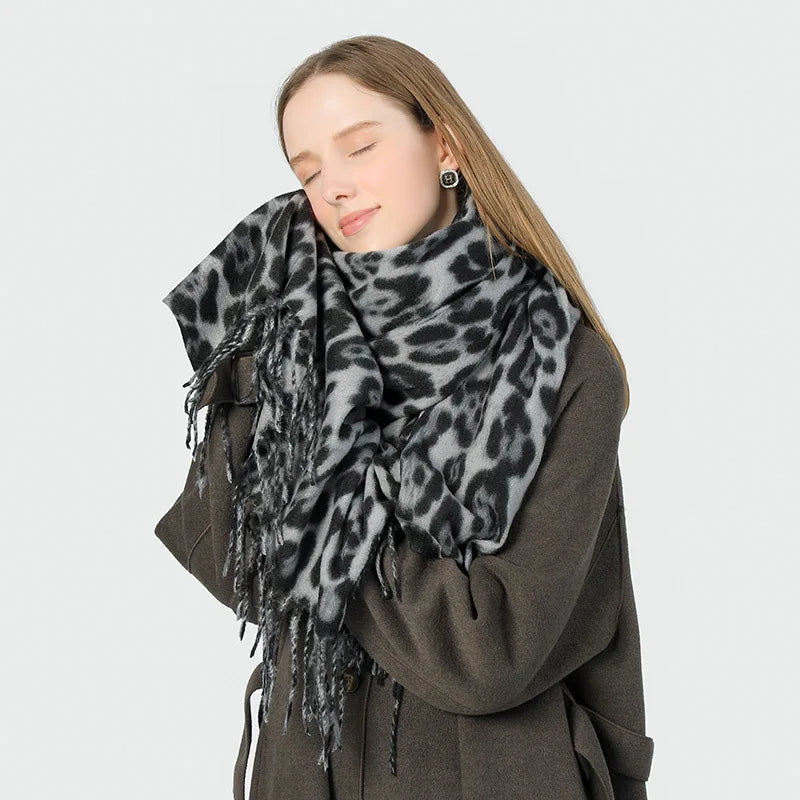 Écharpe Léopard Jacquard – Grand Châle 200×70 cm