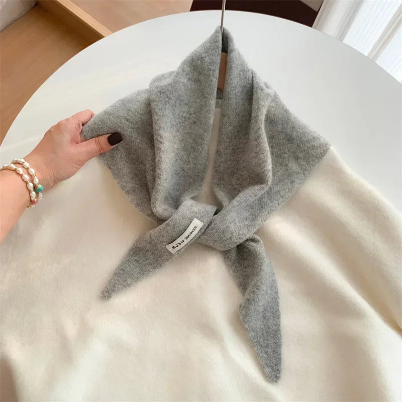 Écharpe Femme Laine Triangle – Chaude & Tendance