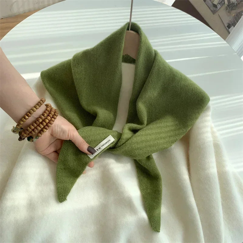 Écharpe Femme Laine Triangle – Chaude & Tendance
