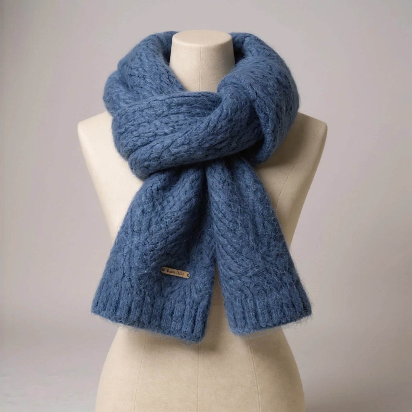 Écharpe femme en laine tricotée<br>Épaisse, chaude et élégante