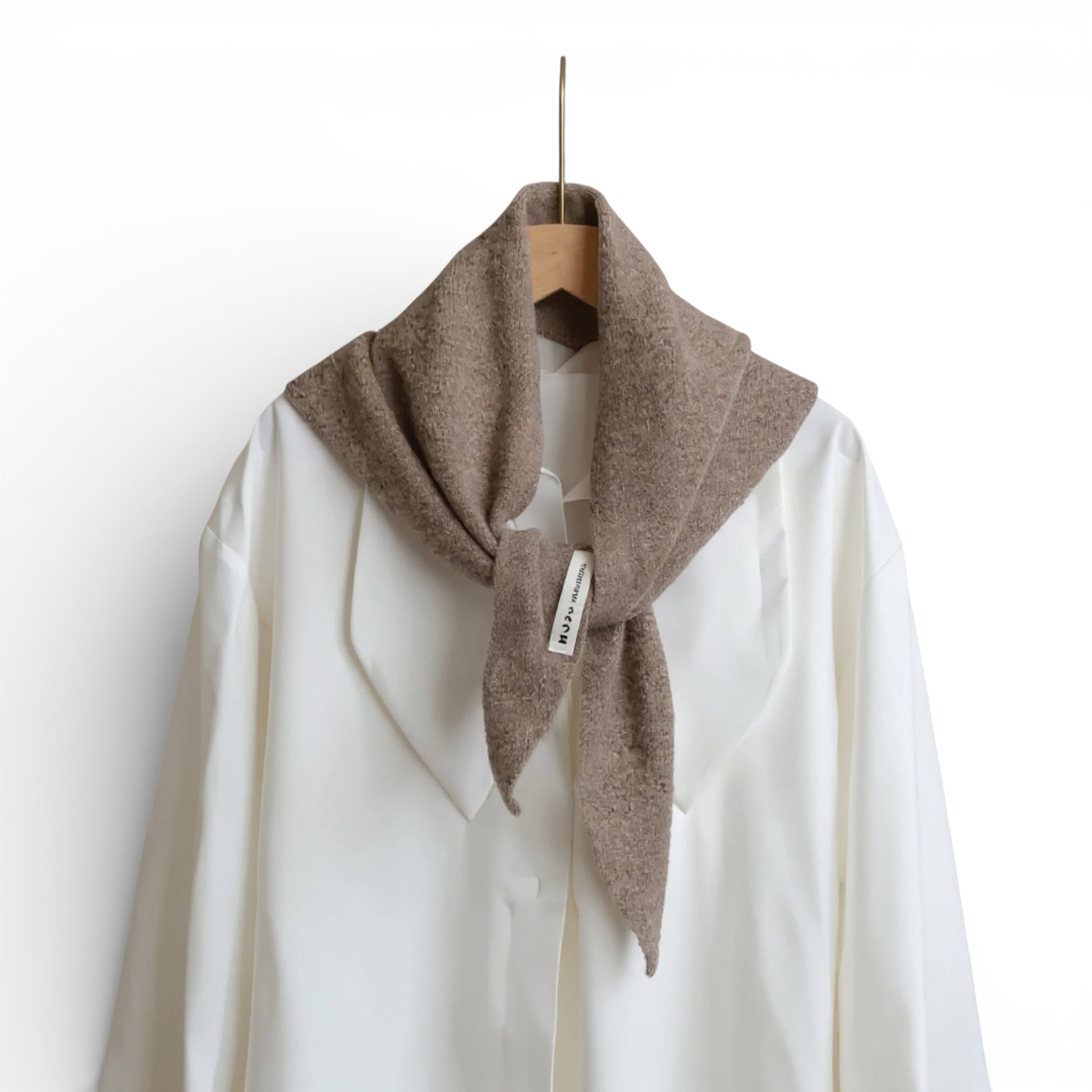 Écharpe femme en laine triangle marron clair