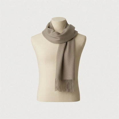 Écharpe homme en laine couleur café – modèle Maison Amavia, écharpe chaude avec franges.