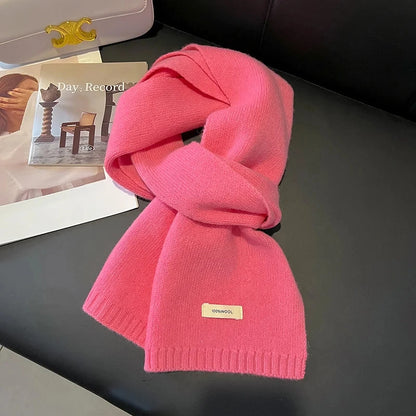 Écharpe en laine rose féminine et tendance – Maison Amavia