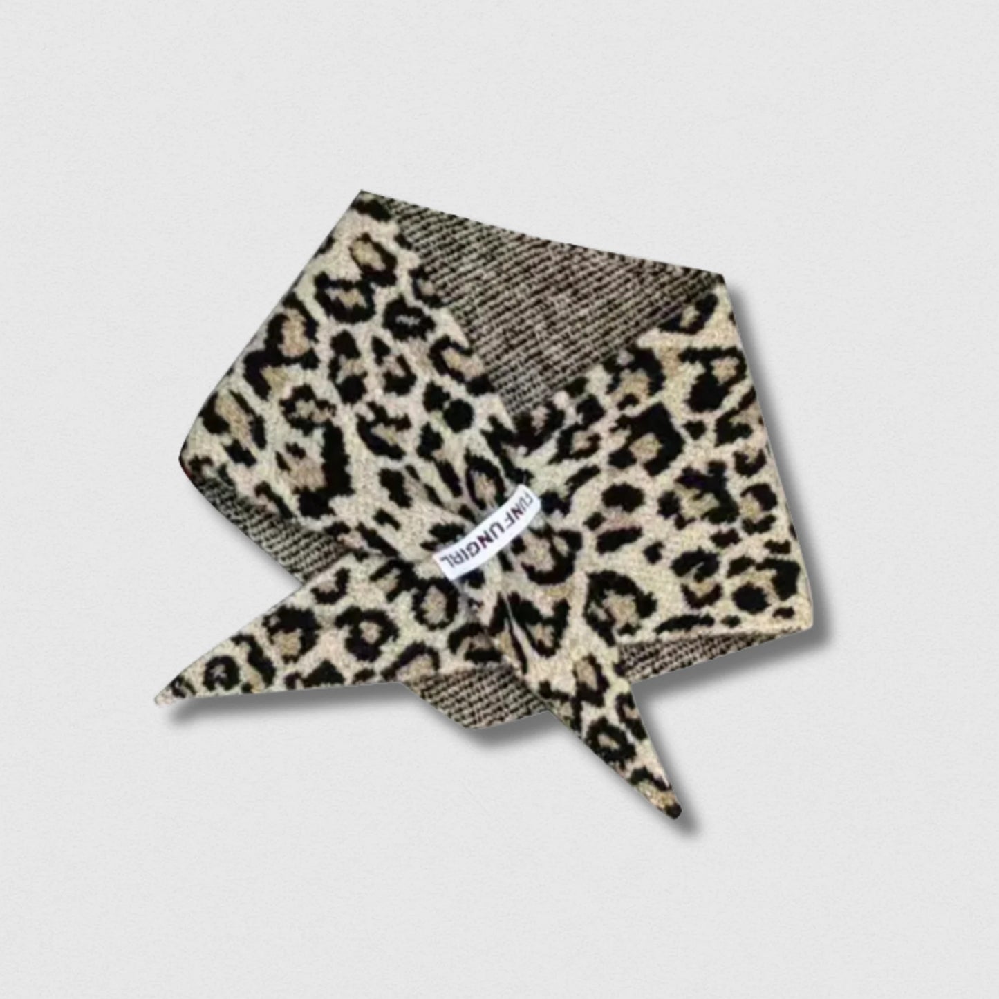 Écharpe léopard triangulaire kaki femme – Maison Amavia