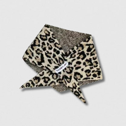 Écharpe léopard triangulaire kaki femme – Maison Amavia