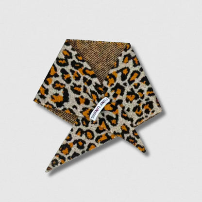 Écharpe léopard triangulaire orange femme – Maison Amavia