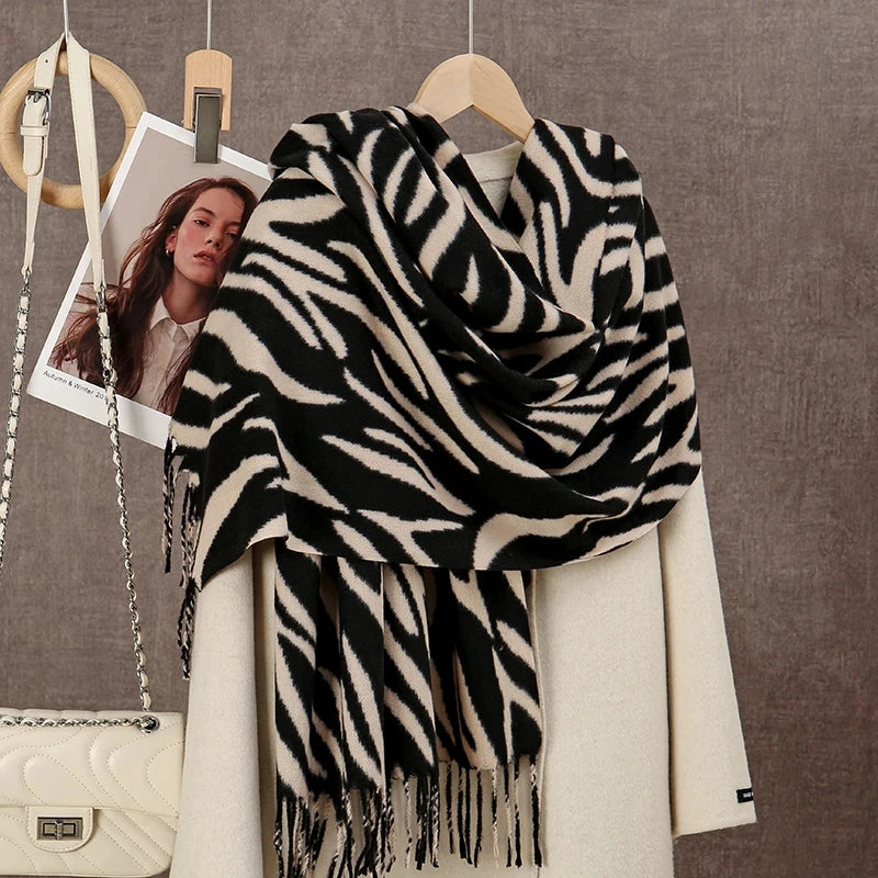 Écharpe pashmina femme hiver beige – châle long doux et chaud – Maison Amavia