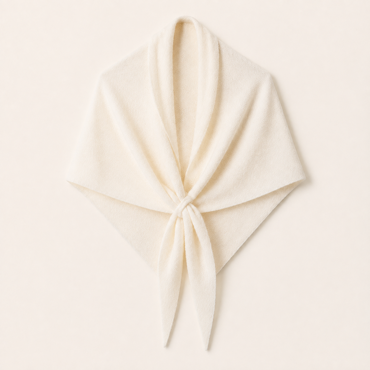 Écharpe triangle blanc cassé en laine mélangée – vue produit