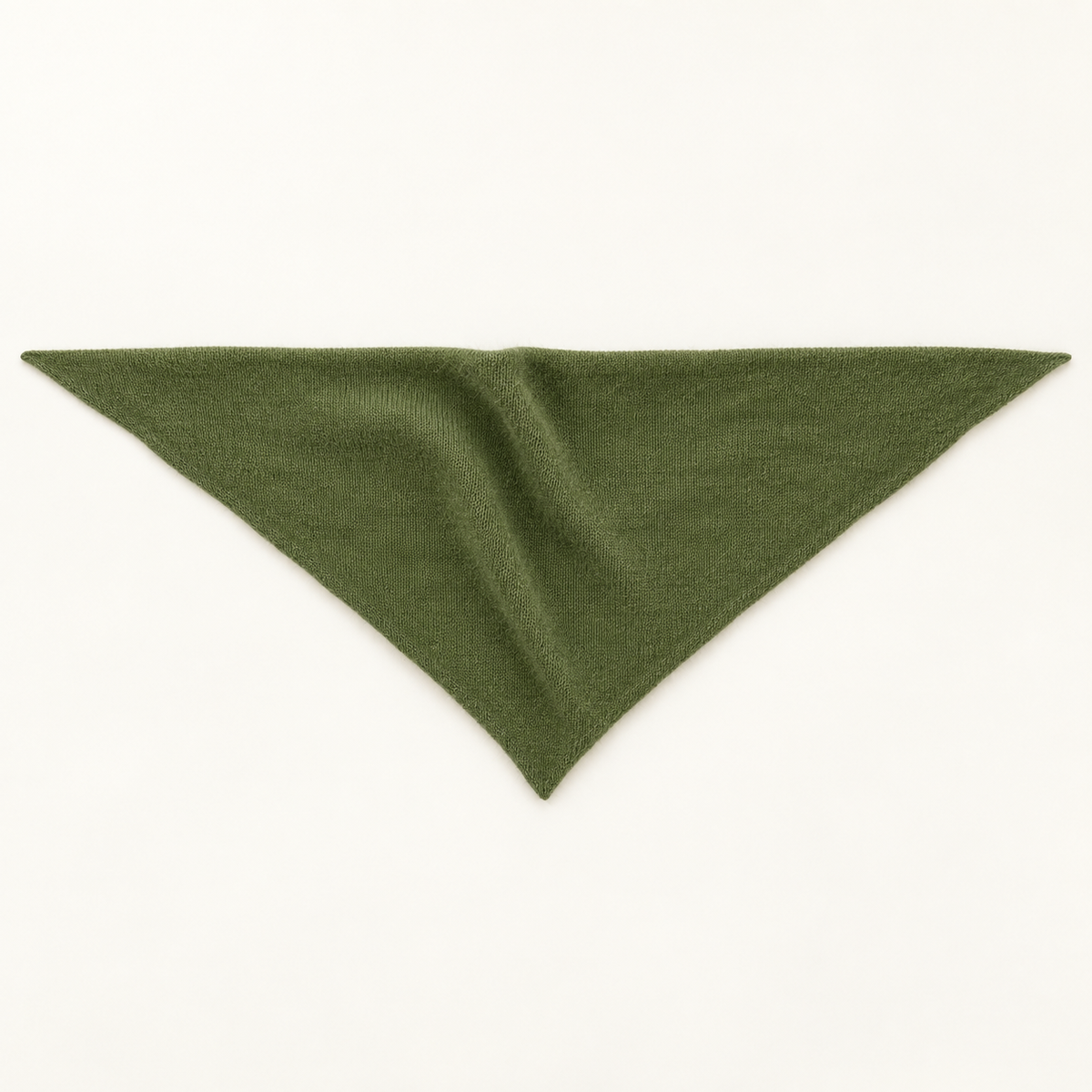 Écharpe triangle femme en laine vert foncé dépliée