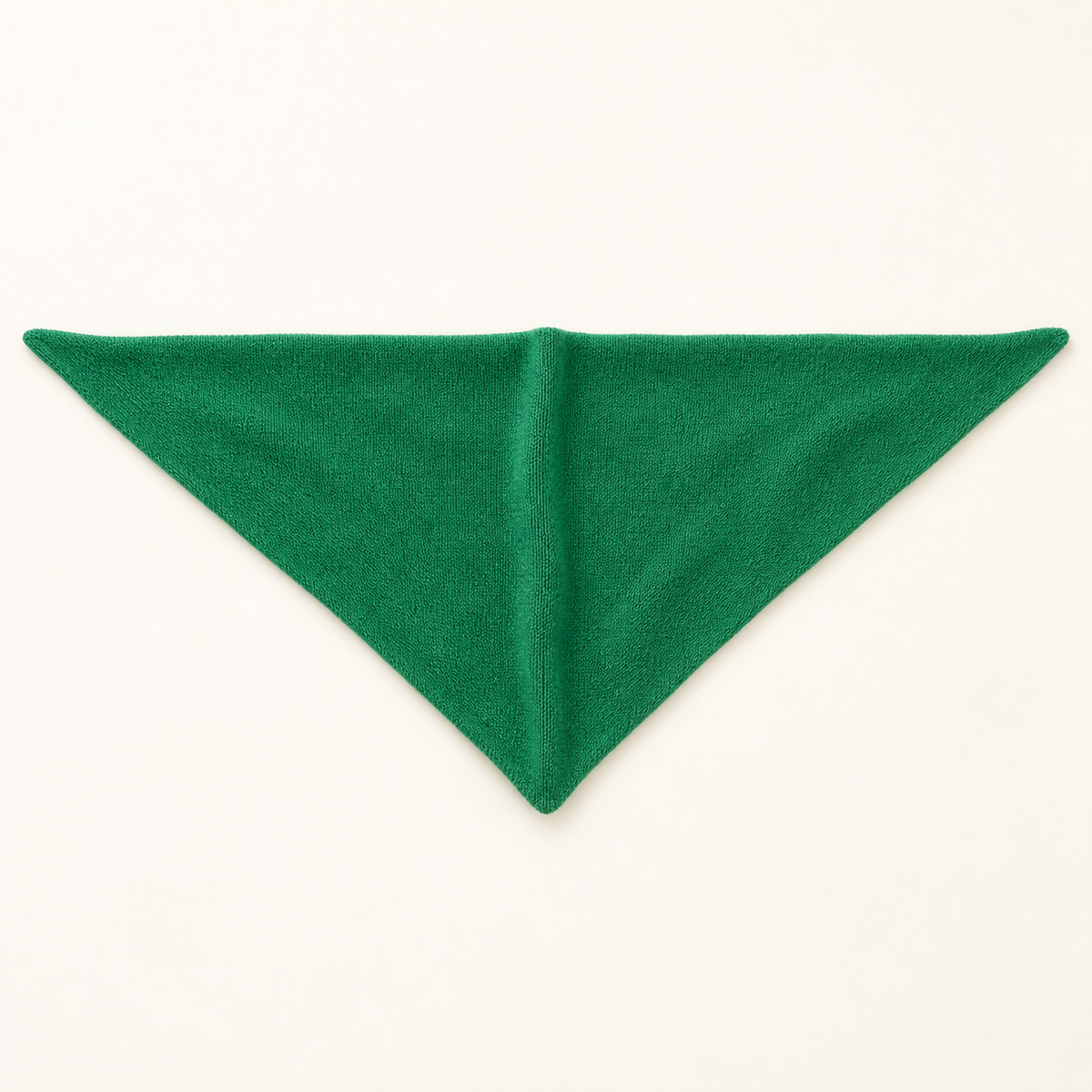 Écharpe triangle femme en laine verte dépliée