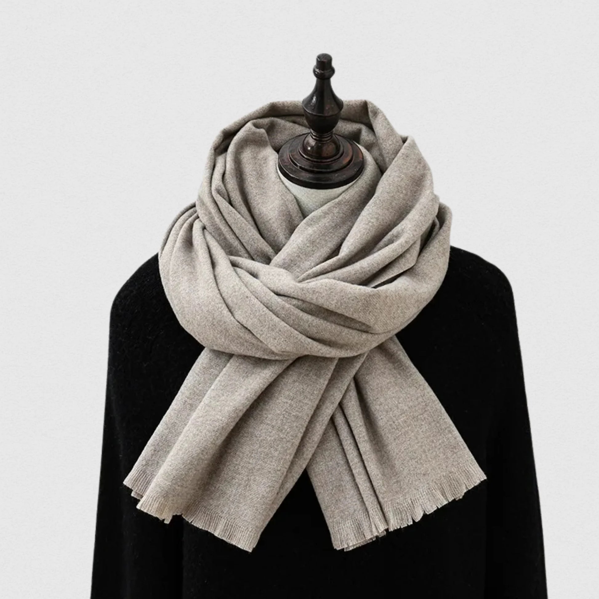 Écharpe unisexe polaire gris perle – grand châle 70×195 cm – Maison Amavia