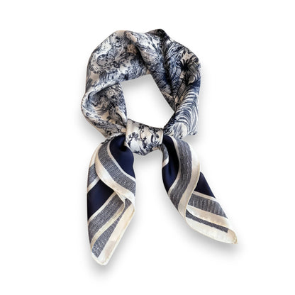 Foulard femme carré bleu motif floral 70x70 en polyester effet soie